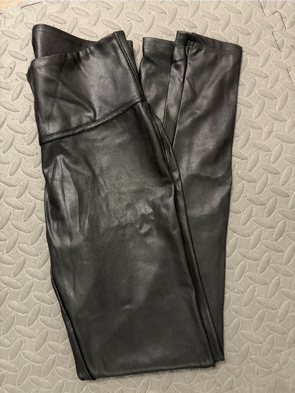 Women’s time and tru black faux leather leggings small